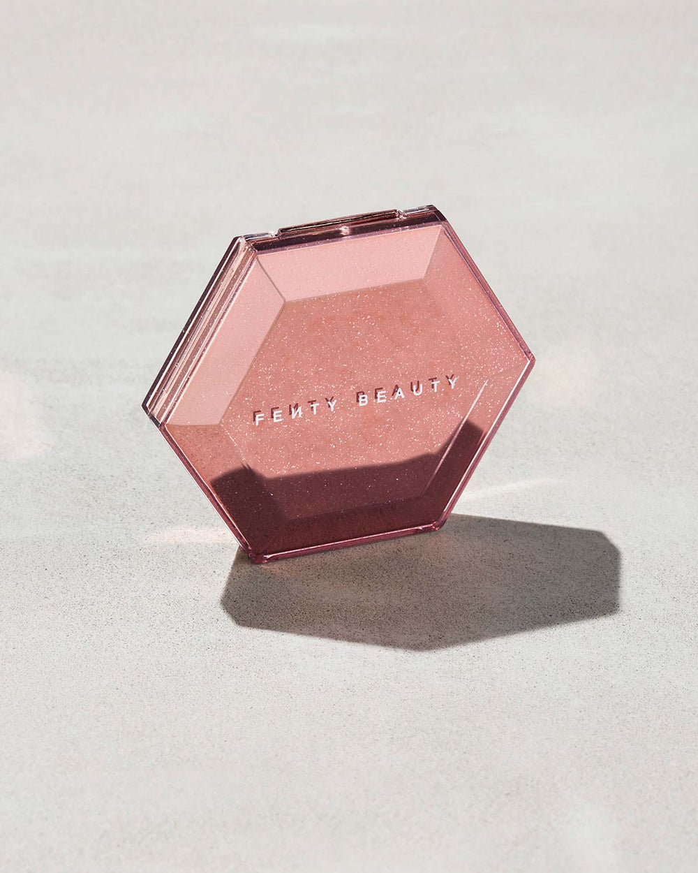 Хайлайтер Fenty Beauty Diamond Bomb All-Over Diamond Veil, оттенок Rosé Rave