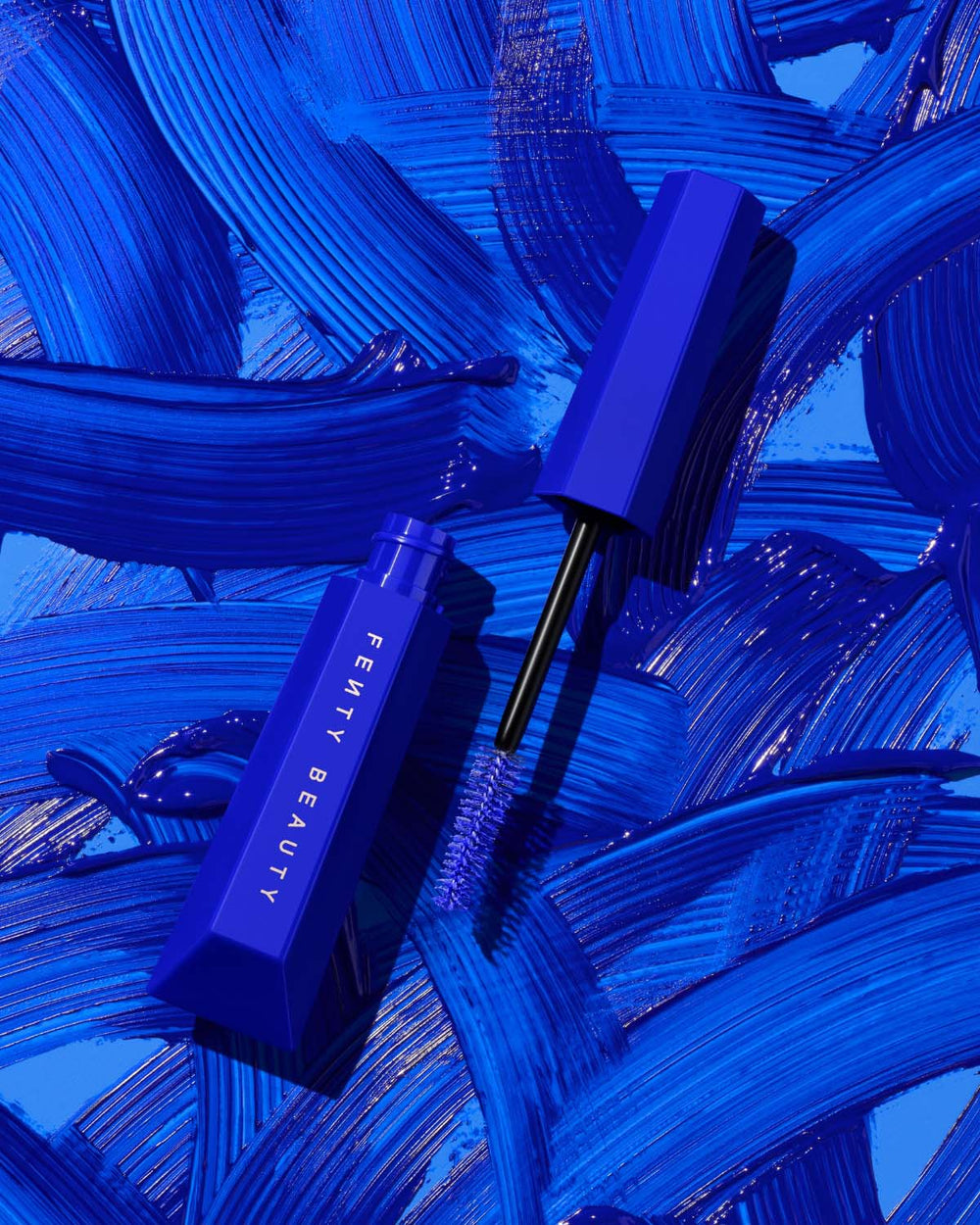 Тушь для ресниц Fenty Beauty Hella Thicc Volumizing Mascara, оттенок Elec'Trip Blue
