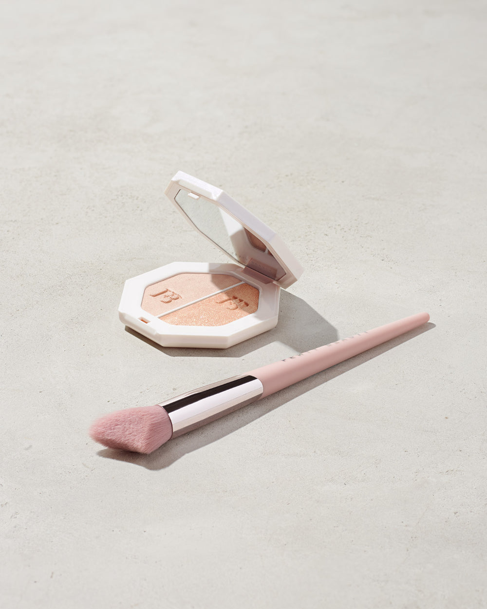 Хайлайтер Fenty Beauty Killawatt Freestyle Highlighter, оттенок Mean Money/Hu$tla Baby