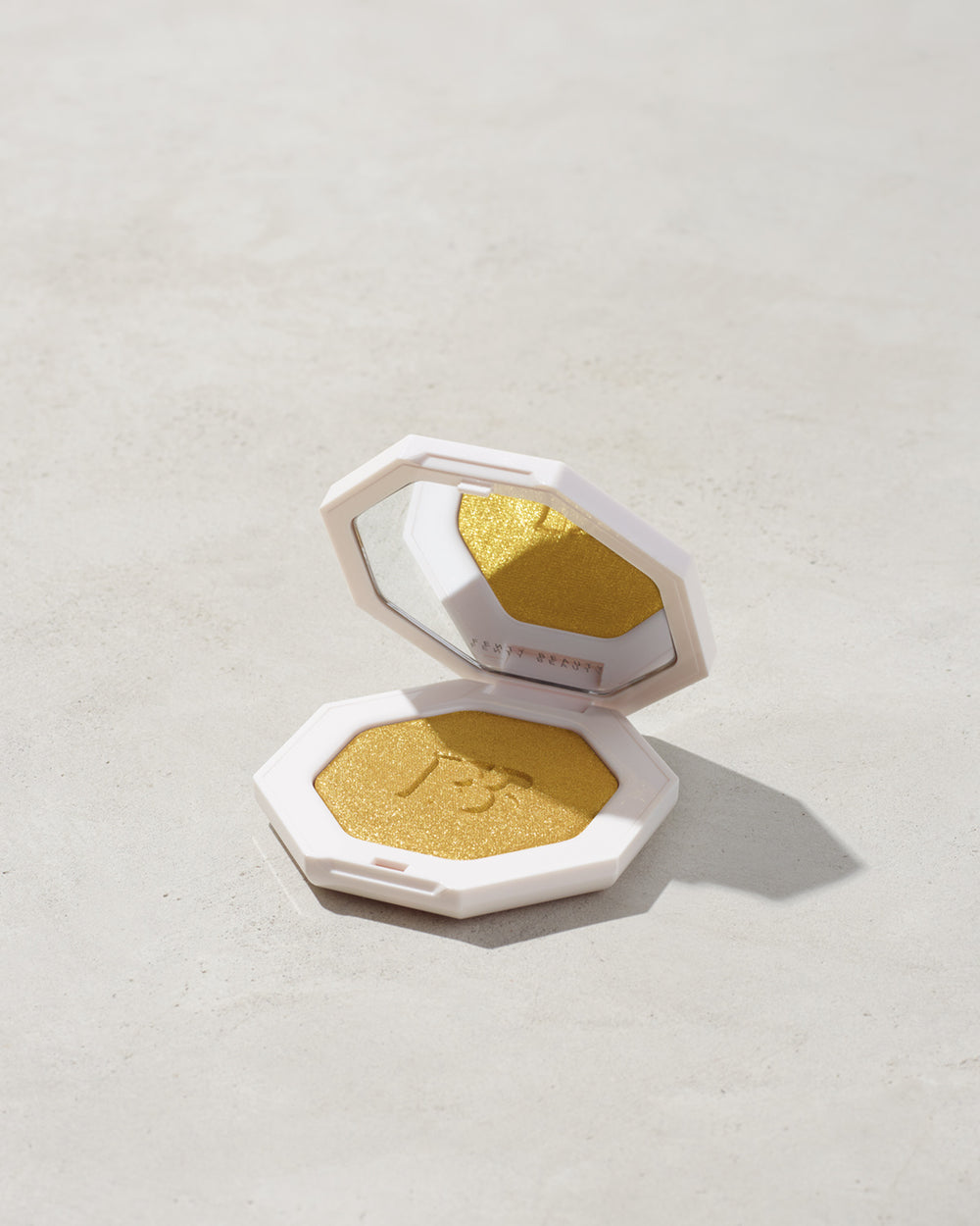Хайлайтер Fenty Beauty Killawatt Freestyle Highlighter, оттенок Trophy Wife