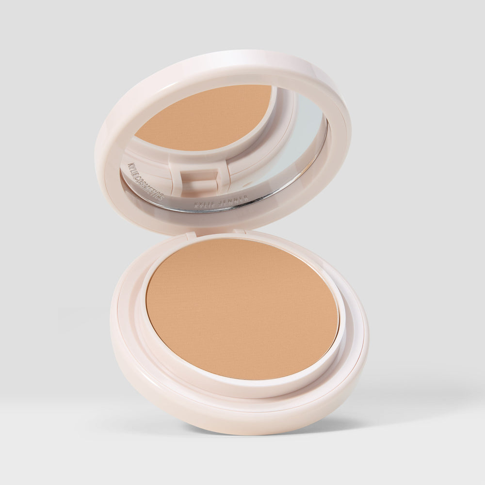 Тональное средство Kylie Cosmetics Natural Blur Powder Foundation, оттенок 4WN