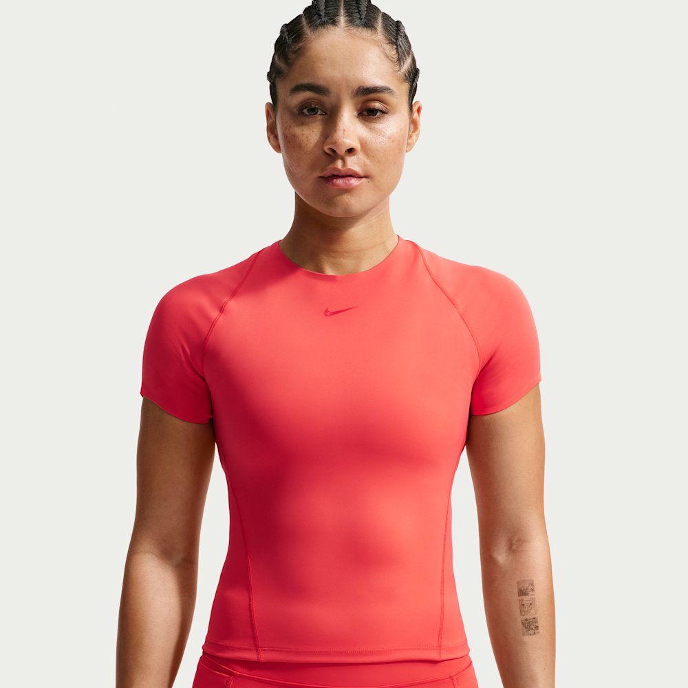 Футболка женская Nike Universa