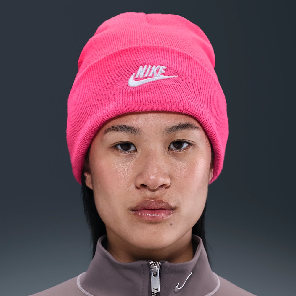 Шапка Nike Peak
