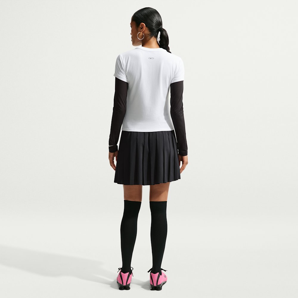 Футболка женская Nike Sportswear Chill Knit