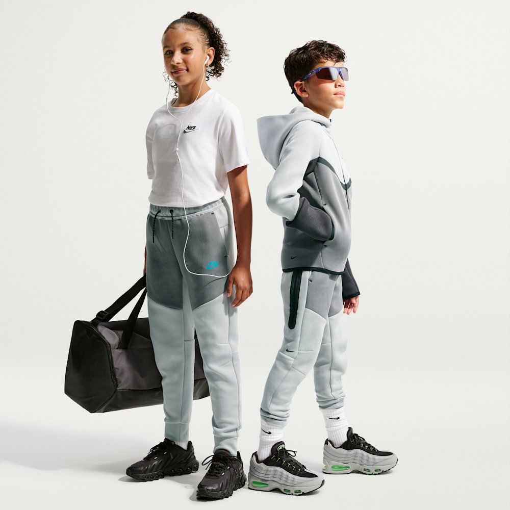 Джоггеры детские Nike Sportswear Tech Fleece