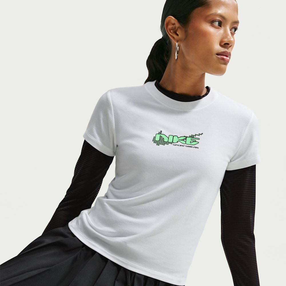 Футболка женская Nike Sportswear Chill Knit