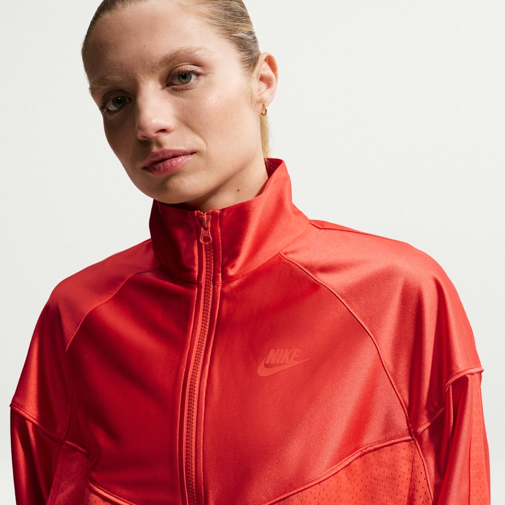 Куртка женская Nike Sportswear Windrunner