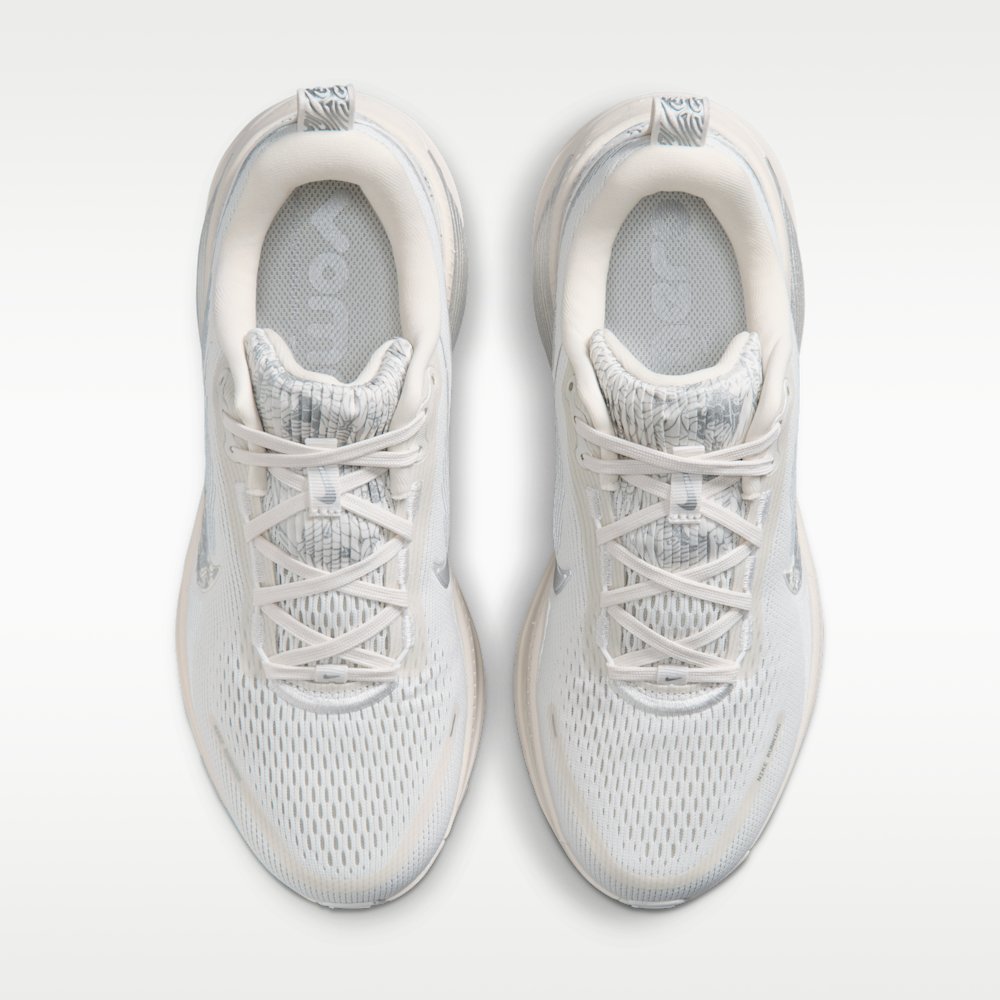 Кроссовки для бега женские Nike Vomero 18 SE