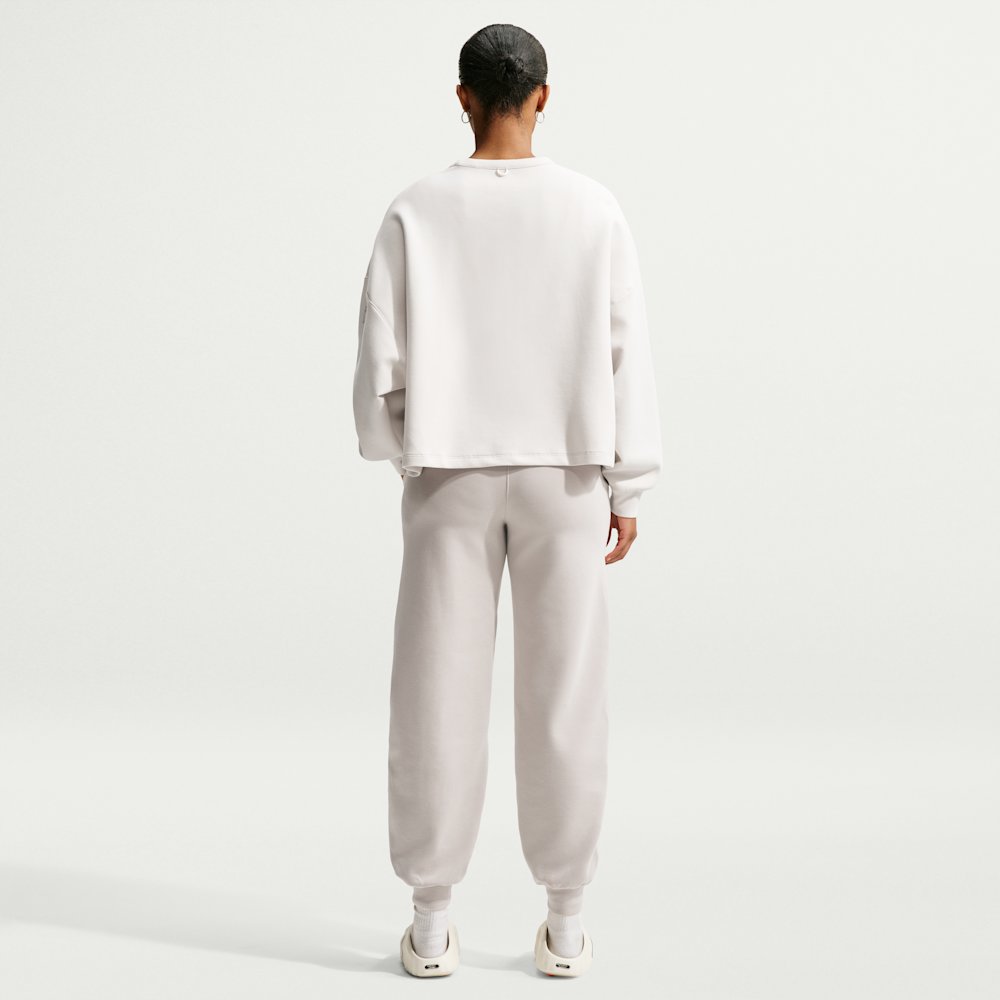 Джоггеры женские Nike 24.7 ImpossiblySoft