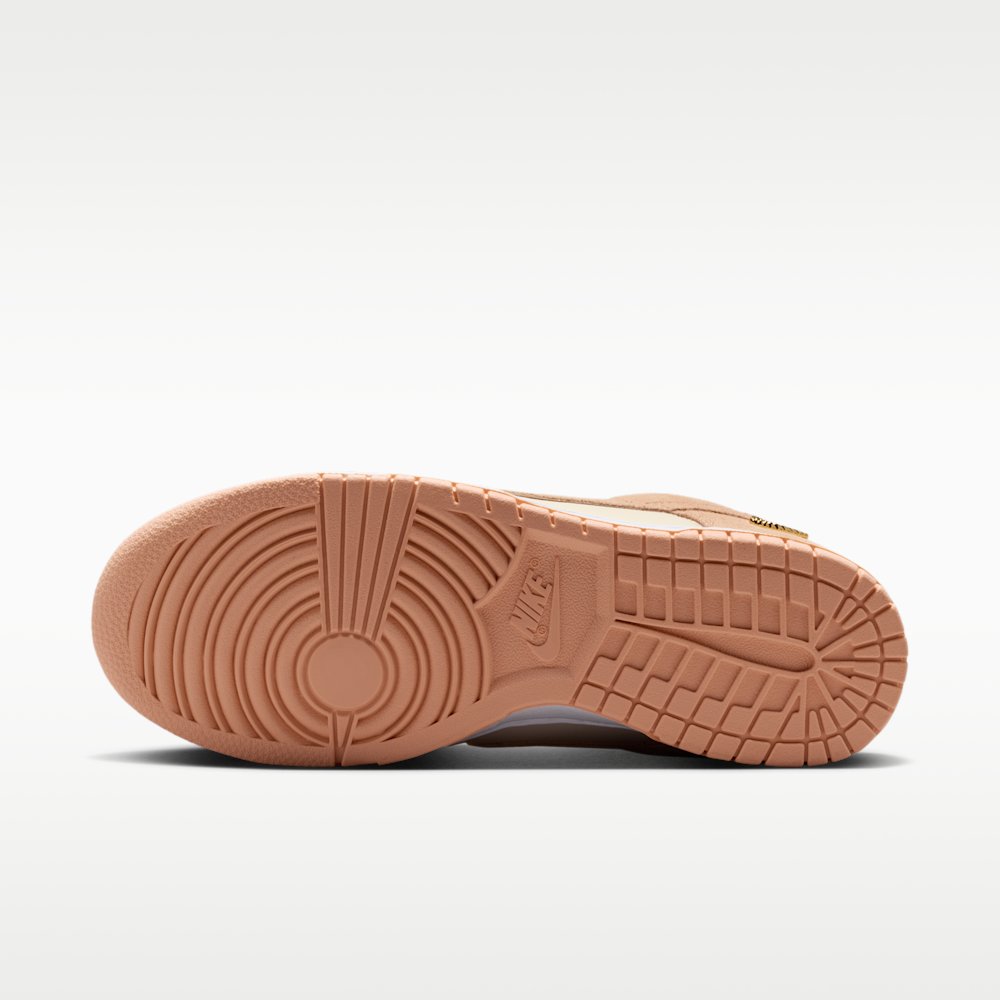 Кроссовки женские Nike Dunk Low Suede
