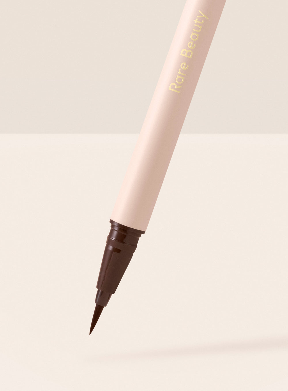 Подводка для глаз Rare Beauty Perfect Strokes Matte Liquid Liner, оттенок Brown